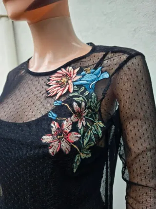 Top Transparente Negro con Flores y Pájaros