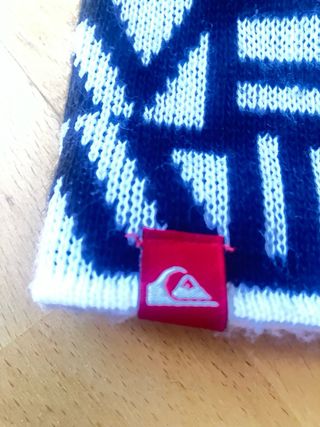 Gorro Reebok Negro y Blanco