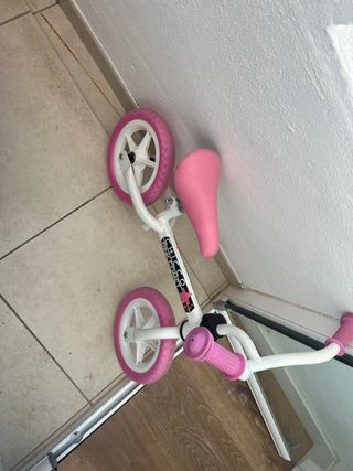 Bicicleta sin pedales Chicco rosa