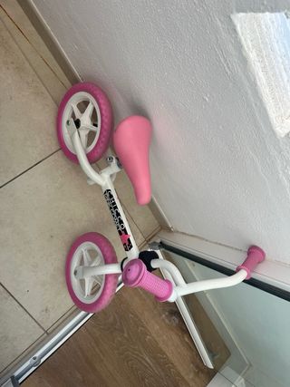 Bicicleta sin pedales Chicco rosa