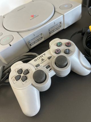 PlayStation 1 SCPH-7502
