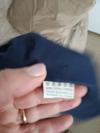 Cappello blu con logo