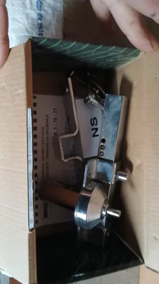 Cerrojo de seguridad para puerta