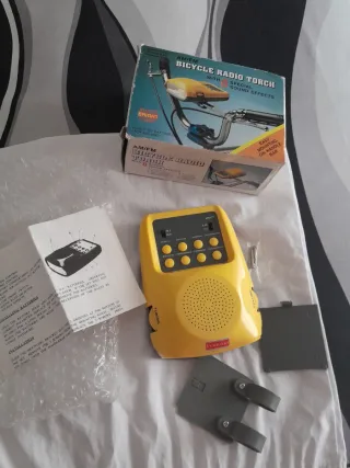 Radio Linterna para Bicicleta .