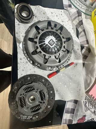 Alternador HELLA 14V 90A 8EL 011 711-561