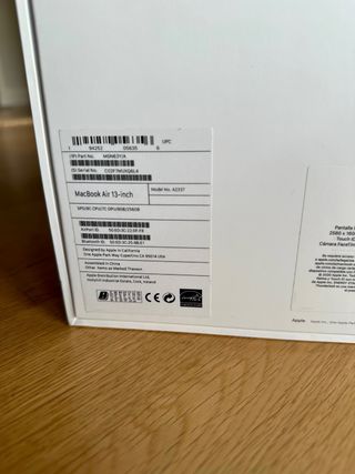 MacBook Air Gris (Pantalla Averiada)