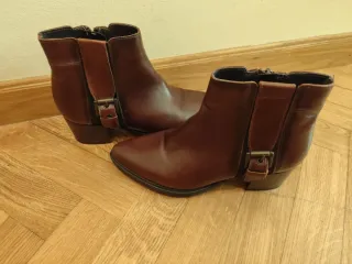 Botines de tacón marrones