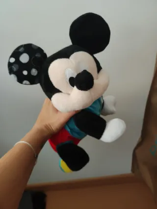 Mickey Gateando Peluche