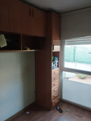 Mueble de madera con 6 cajones