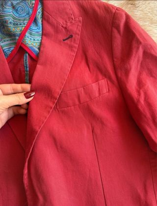 Americana roja hombre