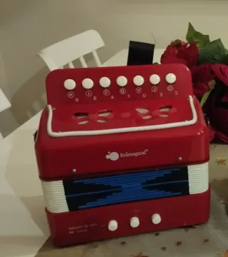 Acordeón rojo Imaginarium