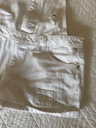 Peto vaquero blanco corto