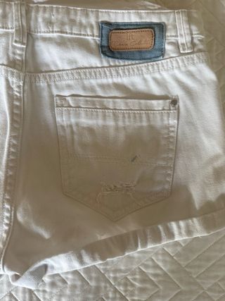 Peto vaquero blanco corto