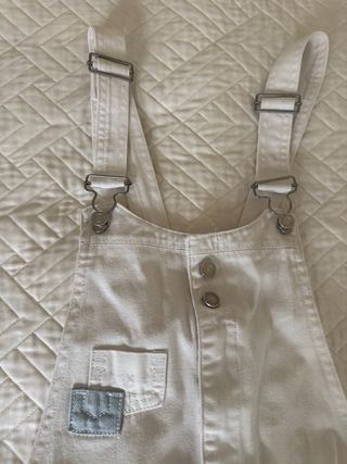 Peto vaquero blanco corto