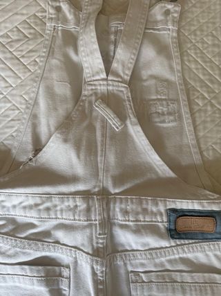 Peto vaquero blanco corto