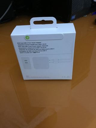 Cargador Apple 35W Dual USB-C y Cargador MagSafe