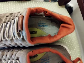 Deportivas Skechers Gris y Naranja