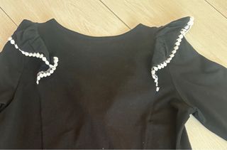 Blusa Sfera Negra Talla M con Volantes