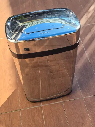 Cubo basura Klarstein sensor automático