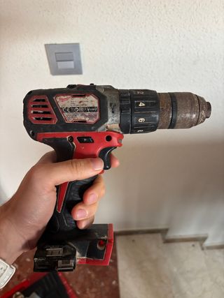 Taladro percutor Milwaukee M18 BPD