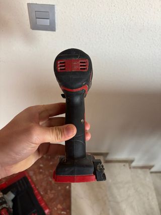 Taladro percutor Milwaukee M18 BPD