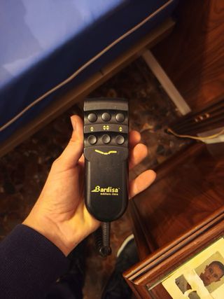 Cama articulada metálica y madera