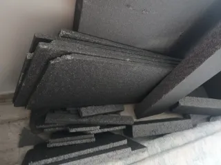 Baldosas Aislantes Grises