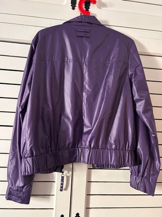 Chaqueta cortavientos SHE morada