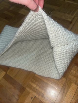 Cuello blanco tejido con brillo