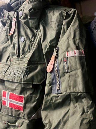 Parka Geographic Norway Verde Y NEGRA
