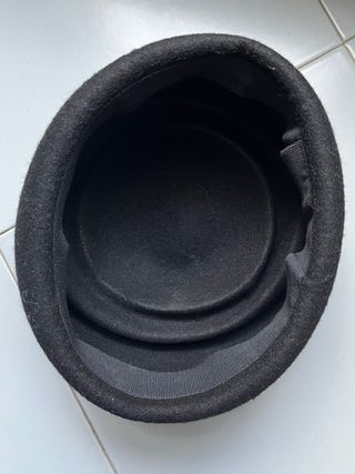 Cappello nero donna con dettaglio