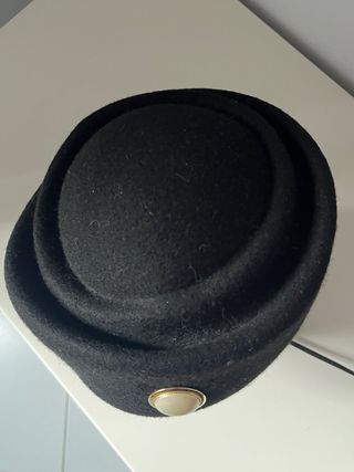 Cappello nero donna con dettaglio