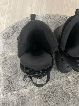 Botas de Snowboard Salomon Pearl negras.