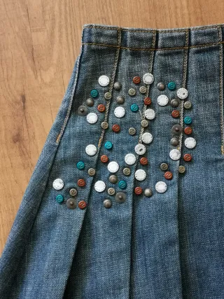 Desigual falda vaquera con abalorios