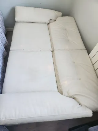 Sofá cama polipiel blanco NEGOCIABLE