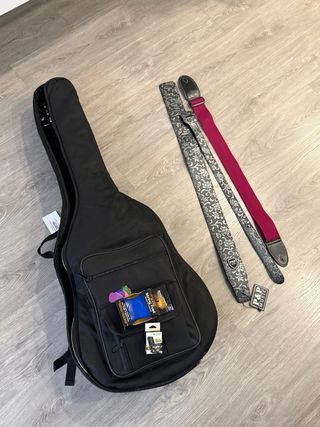 Guitarra acústica A-401 CE BK de Daytona