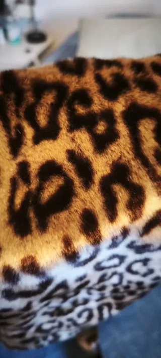 Cuello abrigo animal print Mango