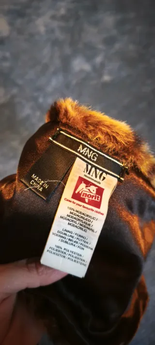 Cuello abrigo animal print Mango