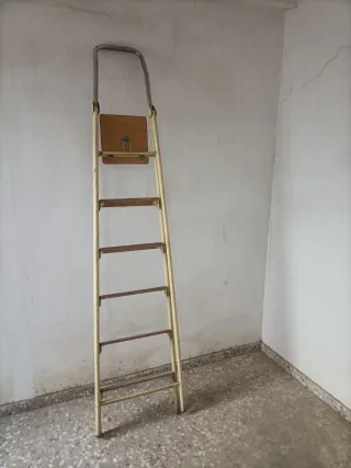 Escalera Vintage Metálica