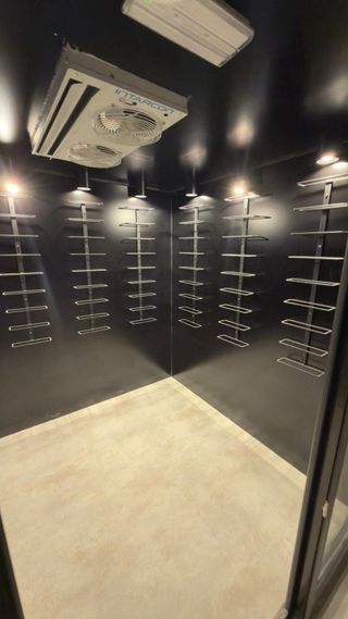 Cámara de vino refrigerada + motor INTARCON