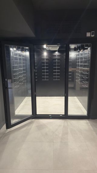 Cámara de vino refrigerada + motor INTARCON