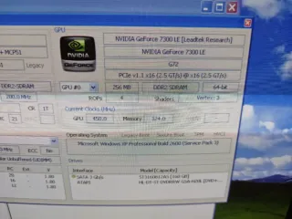 PC retro muy pequeño