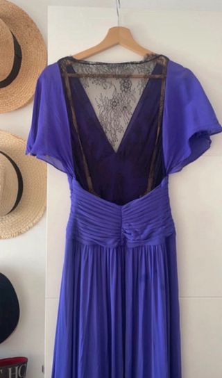 Vestido largo BCBG morado con encaje negro
