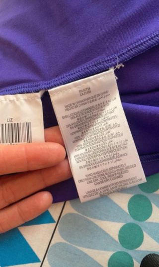 Vestido largo BCBG morado con encaje negro