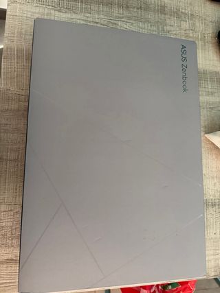 Portátil ASUS Zenbook impecable