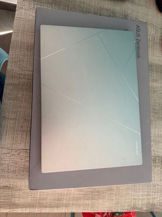 Portátil ASUS Zenbook impecable