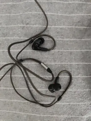 Sennheiser IE 300 Auriculares Negros