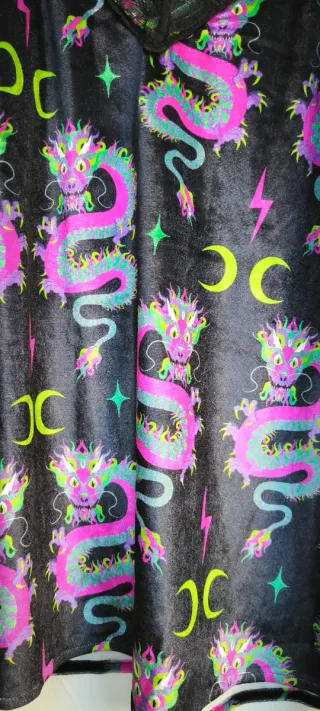 Camiseta Larga Estampado Dragones