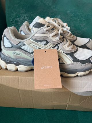 ASICS Bambas Beige/Gris