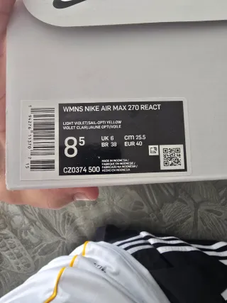 Nike Air Max 270 React Rosa y Blanco